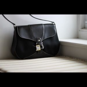 DKNY CITY DK Black handbag purse genuine leather